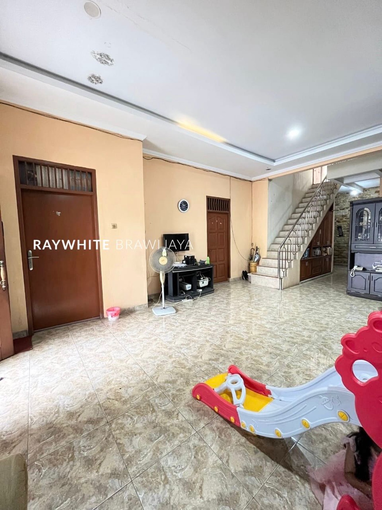 Rumah dalam kompleks Area Cimanggis Depok