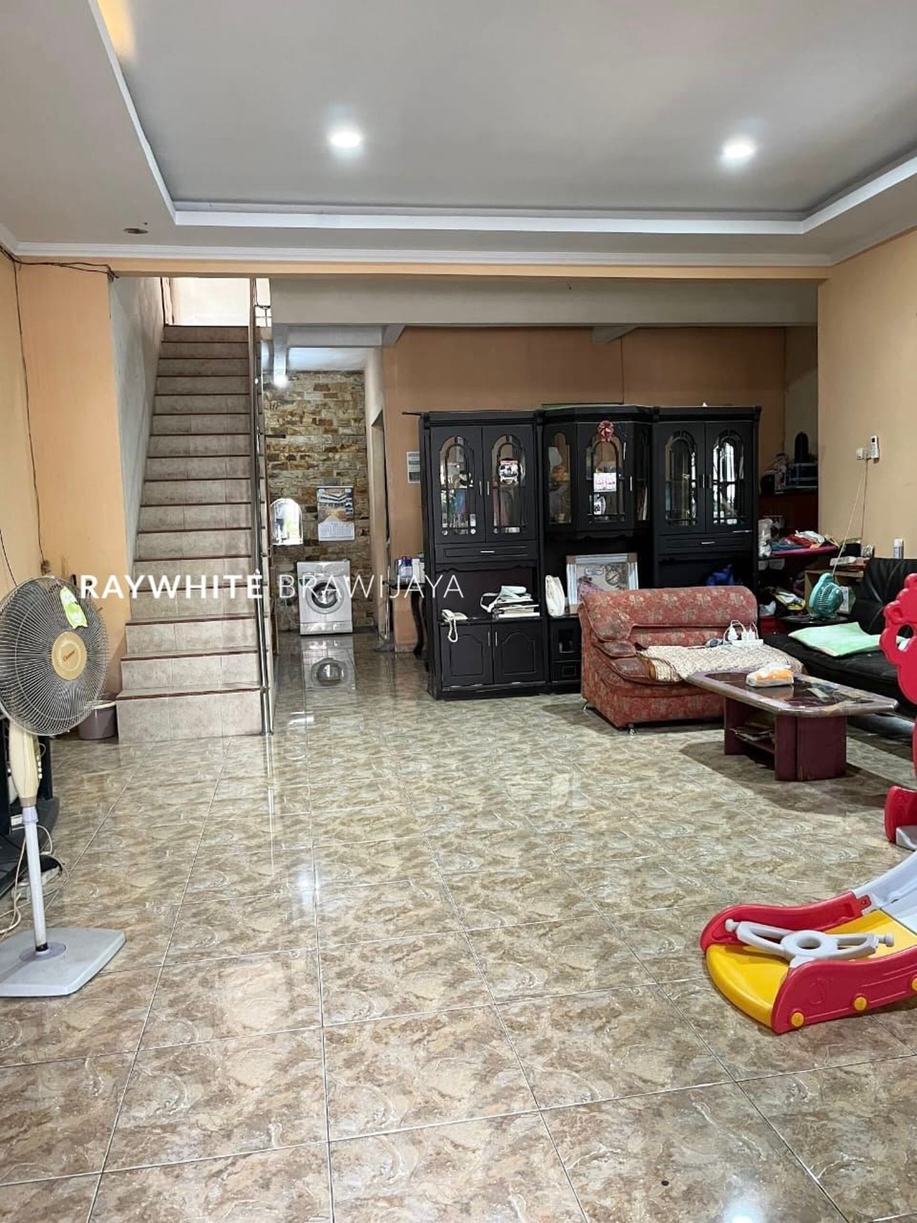 Rumah dalam kompleks Area Cimanggis Depok