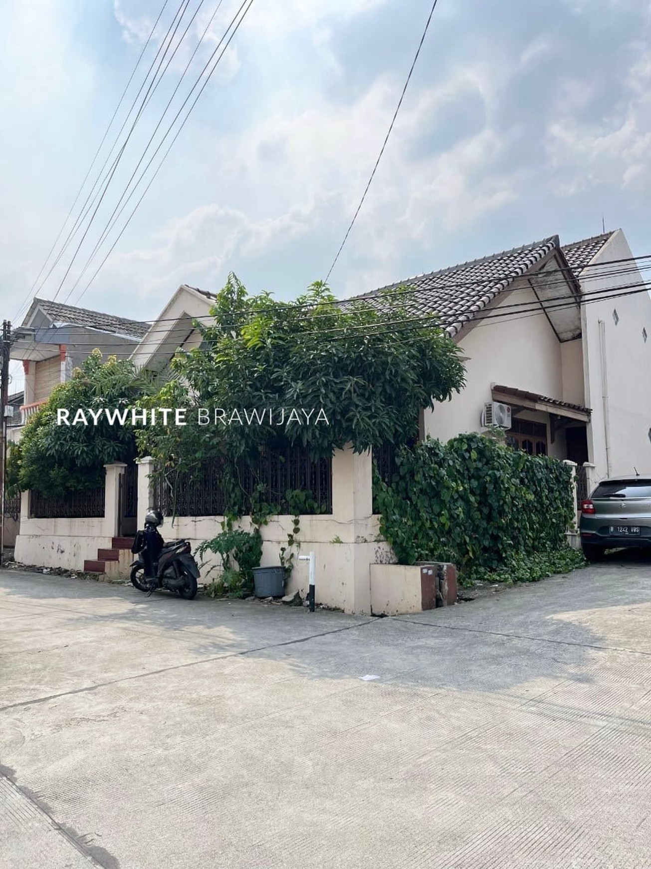 Rumah dalam kompleks Area Cimanggis Depok