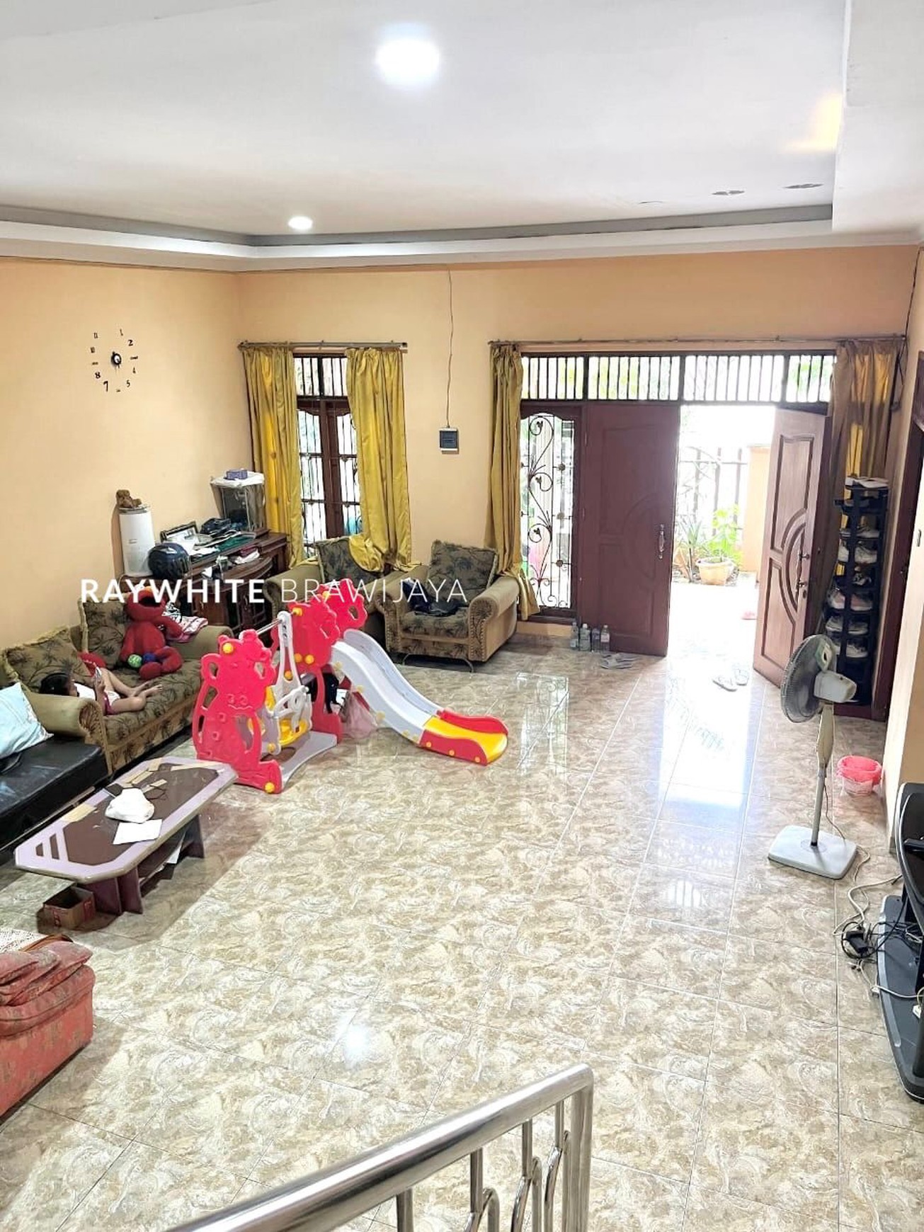 Rumah dalam kompleks Area Cimanggis Depok