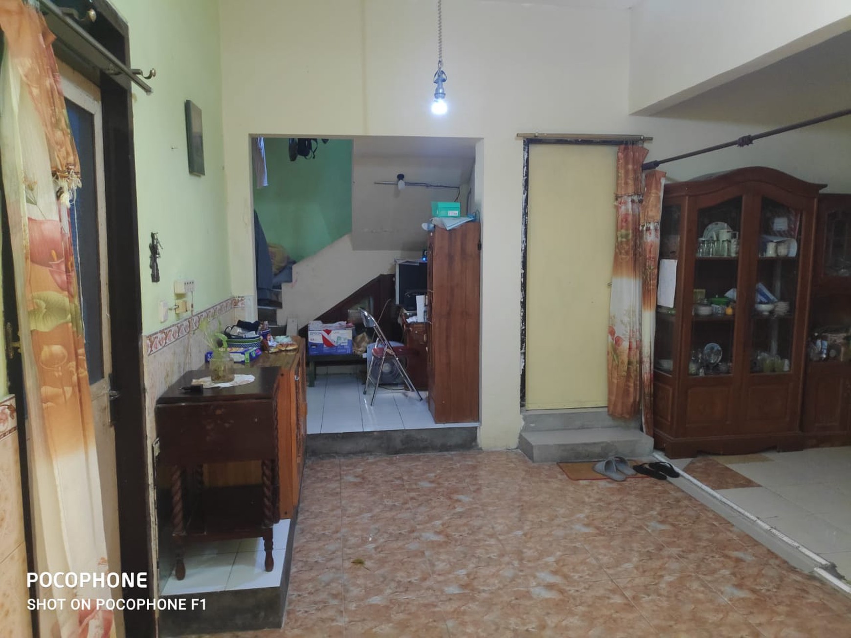 Rumah Minimalis di Semolowaru - 180m, Siap Huni, Nego