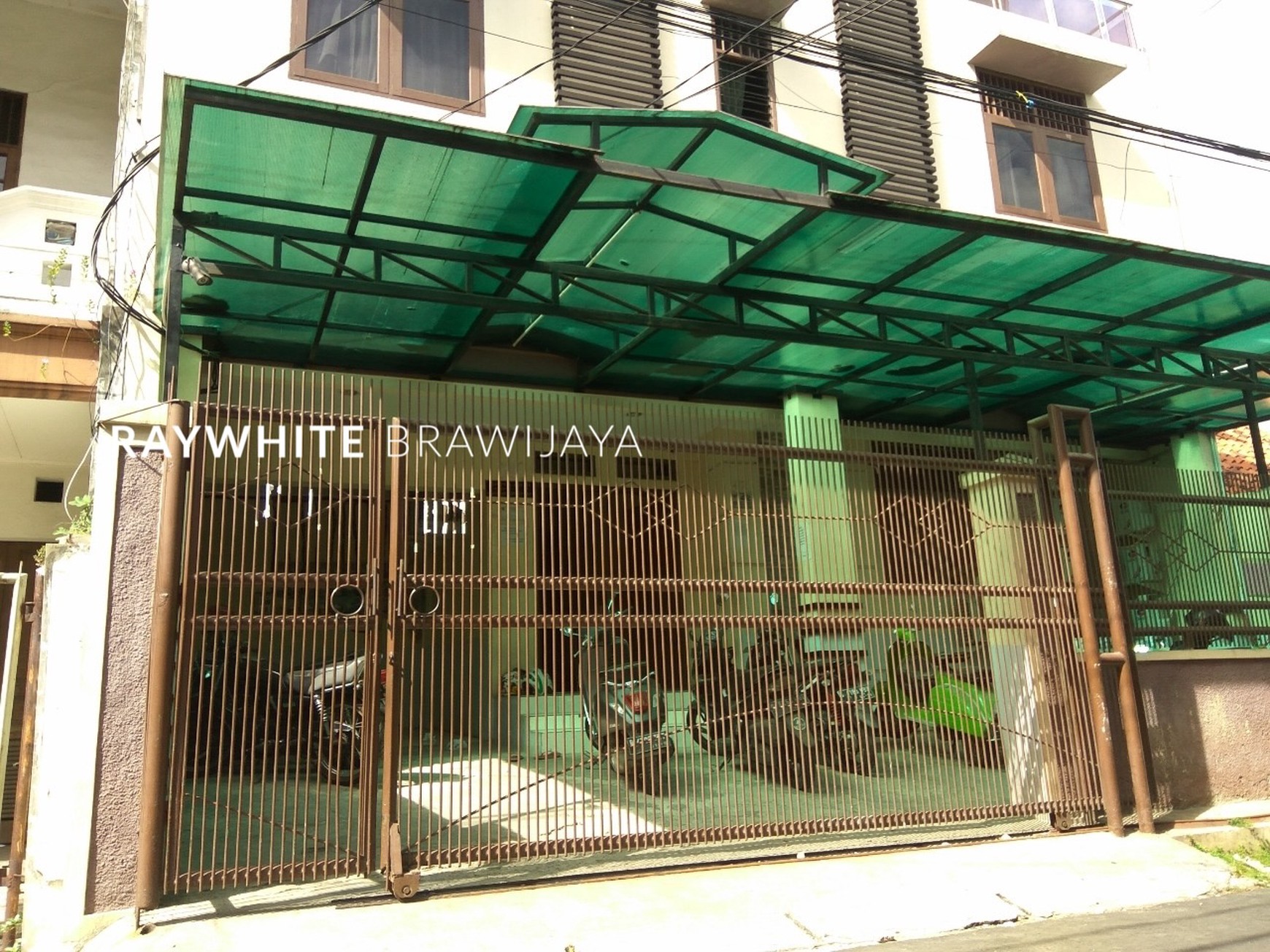 Rumah Hitung Tanah Area Cipete