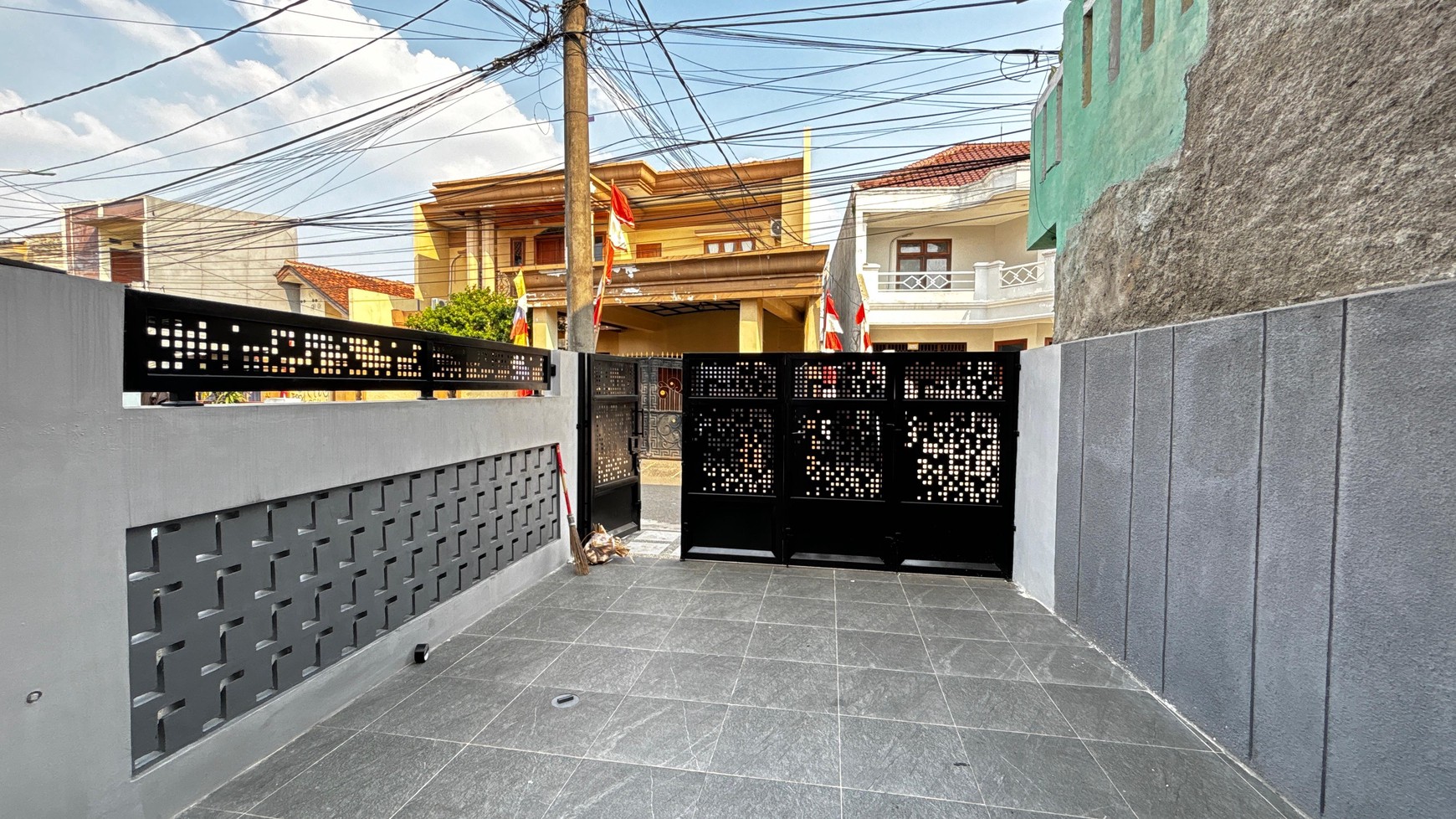 Rumah Baru 2 Lantai Di Kelapa Dua Ciracas Jakarta Timur 10 Menit Ke LRT & Pintu Toll