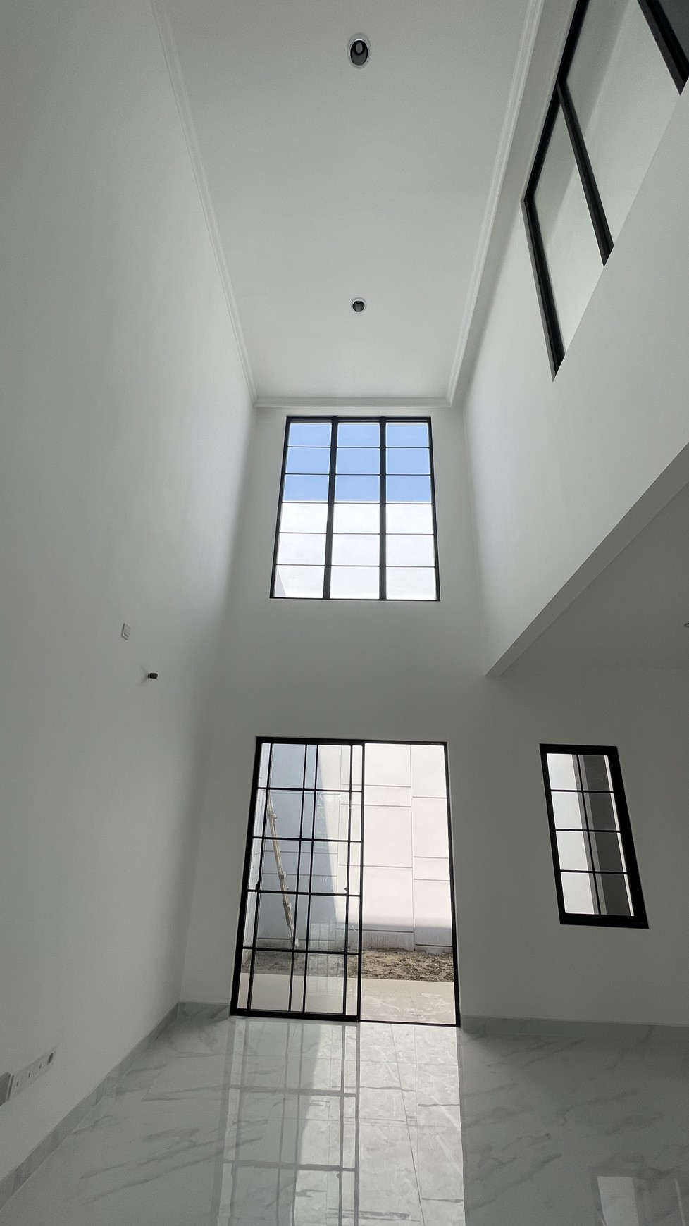 Rumah Cluster Villa Pasir Putih PIK2 - Lokasi Premium, Siap Huni!