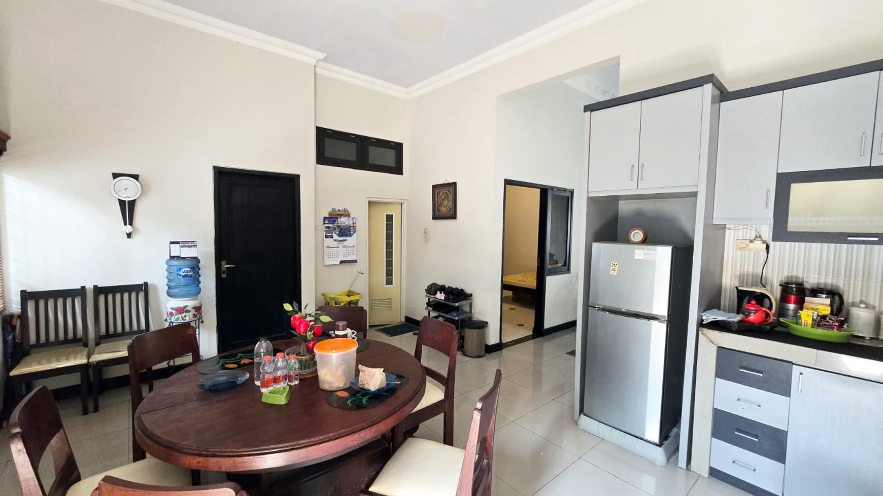 Rumah di Tenggilis Barat / Komplek YKP Kendangsari Surabaya Timur, Semi Furnished, One Gate System, untuk Rumah Tinggal + Kos - Kosan... SIAP HUNI - CT -