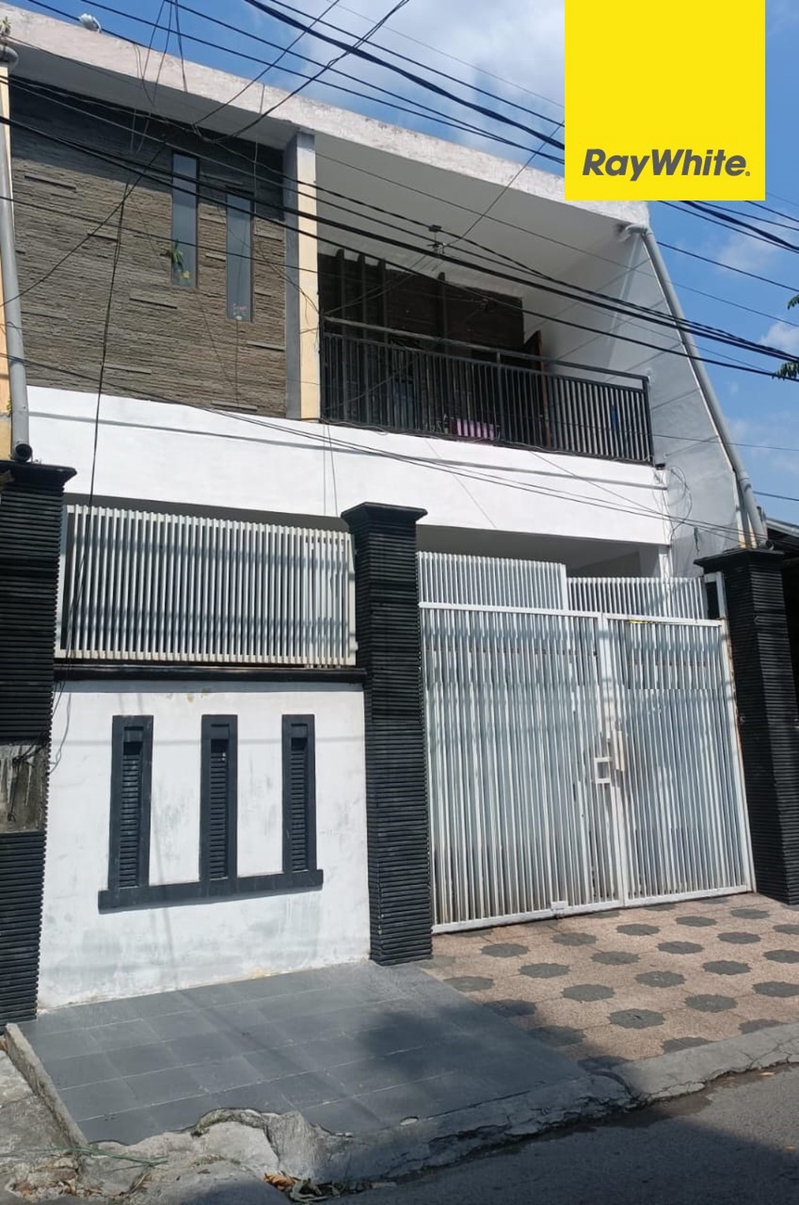Dijual Rumah 2 lantai Pusat Kota di Jalan Petemon Surabaya