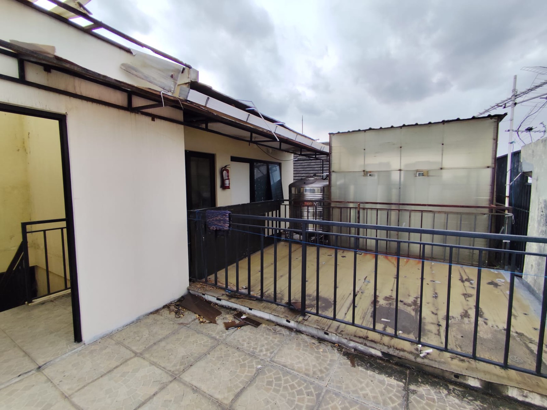 Investasi Rumah kost Furnish 15 Kamar Tidur Lokasi Area Kampus UGM, Caturtunggal, Depok, Sleman