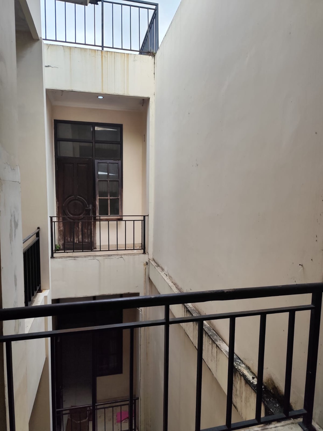 Investasi Rumah kost Furnish 15 Kamar Tidur Lokasi Area Kampus UGM, Caturtunggal, Depok, Sleman