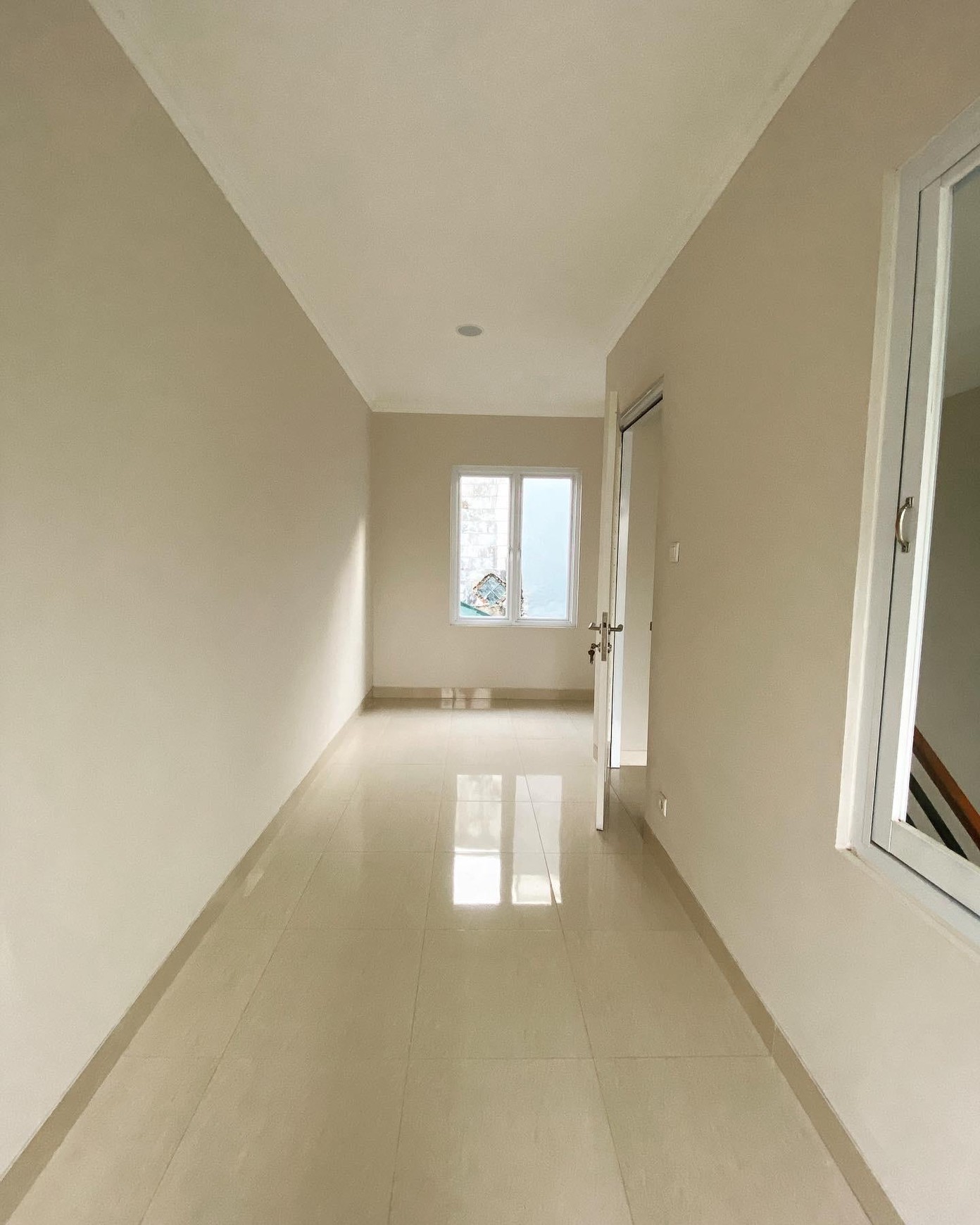 Rumah 2 Lantai Bebas Banjir Siap Huni dengan Hunian Nyaman dan Asri @Graha Bintaro