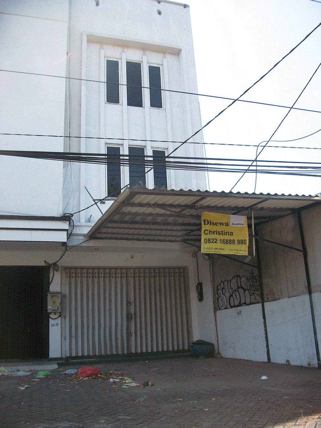 Ruko di Dinoyo Surabaya Pusat, 3 Lantai, Strategis daerah Padat, SIAP PAKAI - CT -