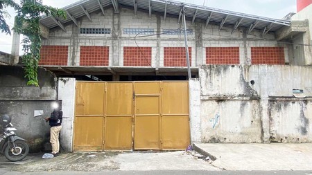 Gudang di Simo Kwagean Kuburan Banyu Urip Surabaya Barat, Luas 16 x 27 m2, Hadap Timur