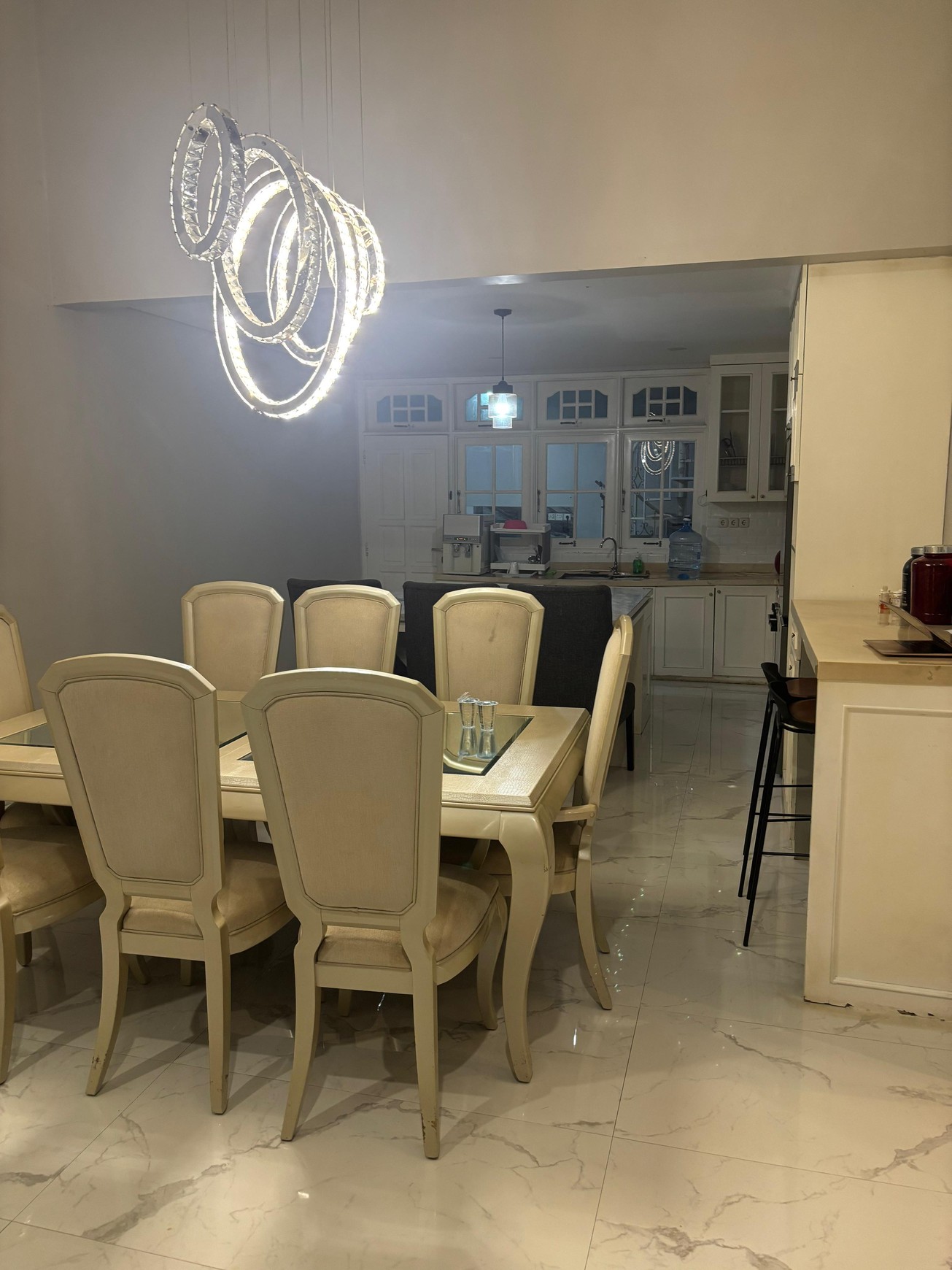Dijual Rumah Idaman 4 Kamar Tidur + Kolam Renang Siap Huni Di Gaharu Jakarta Selatan.