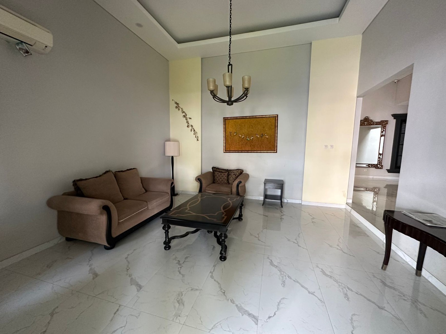 Dijual Rumah Idaman 4 Kamar Tidur + Kolam Renang Siap Huni Di Gaharu Jakarta Selatan.