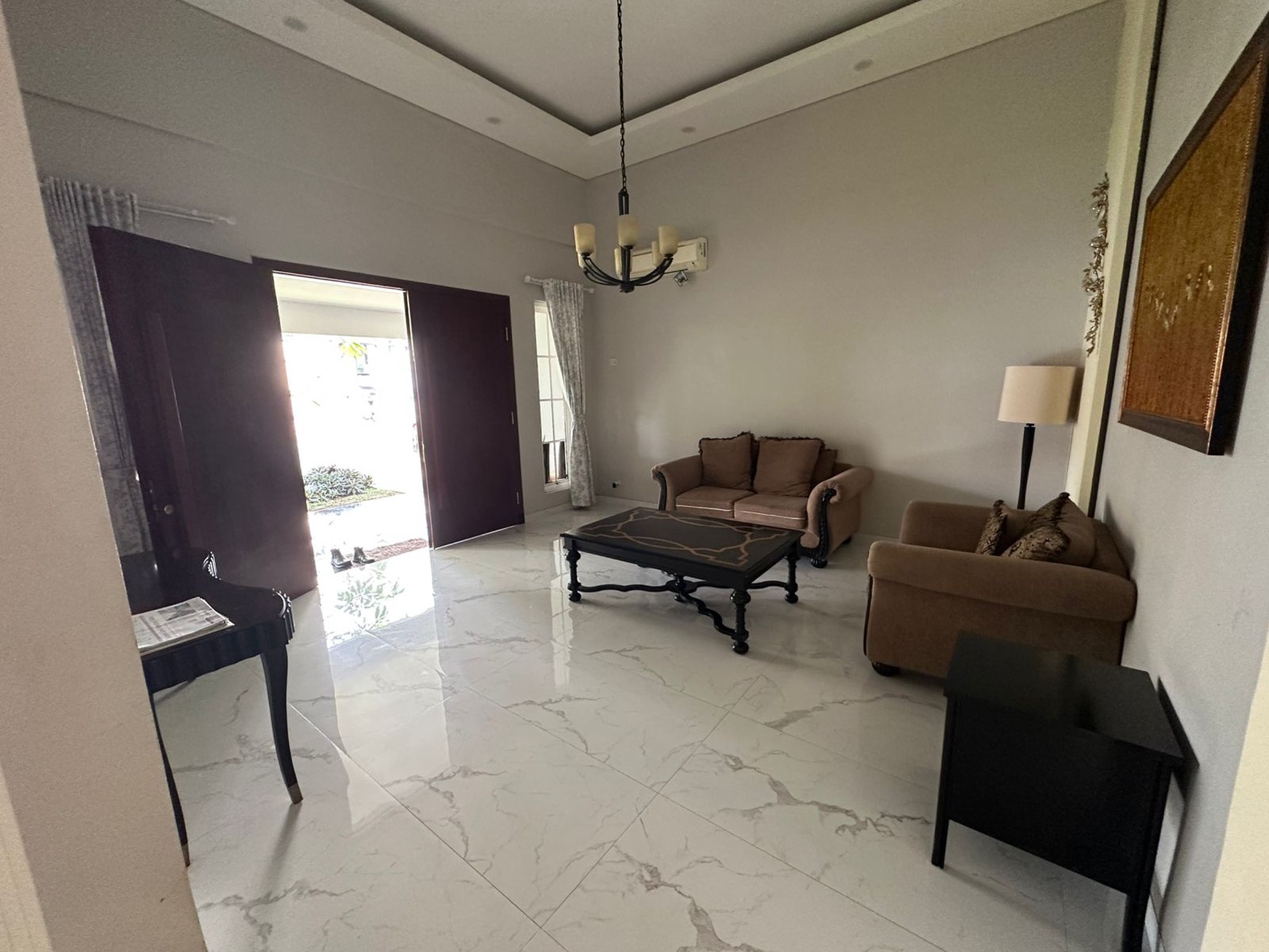 Dijual Rumah Idaman 4 Kamar Tidur + Kolam Renang Siap Huni Di Gaharu Jakarta Selatan.