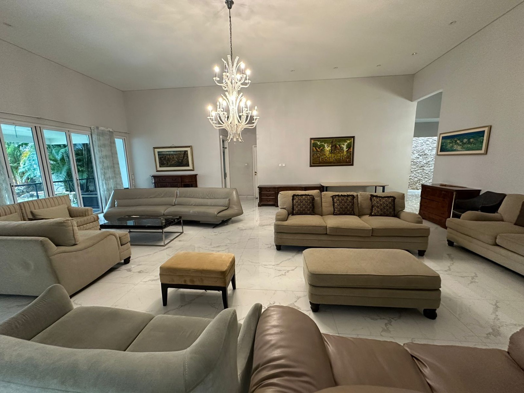 Dijual Rumah Idaman 4 Kamar Tidur + Kolam Renang Siap Huni Di Gaharu Jakarta Selatan.