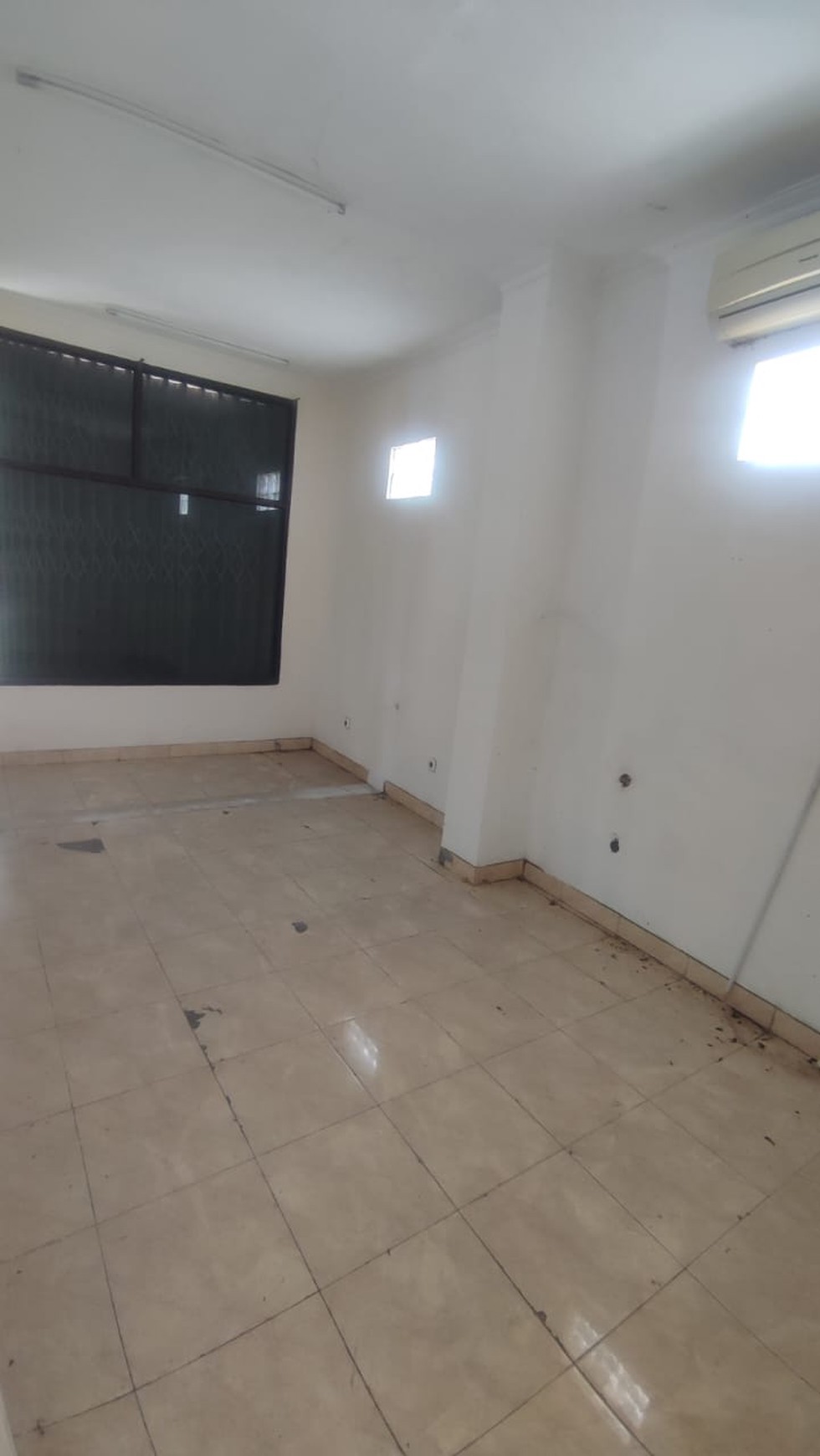 Ruang Usaha 2 lantai Lokasi Dijalan Kusumanegara, Mujamuju, Umbulharjo, Yogyakarta
