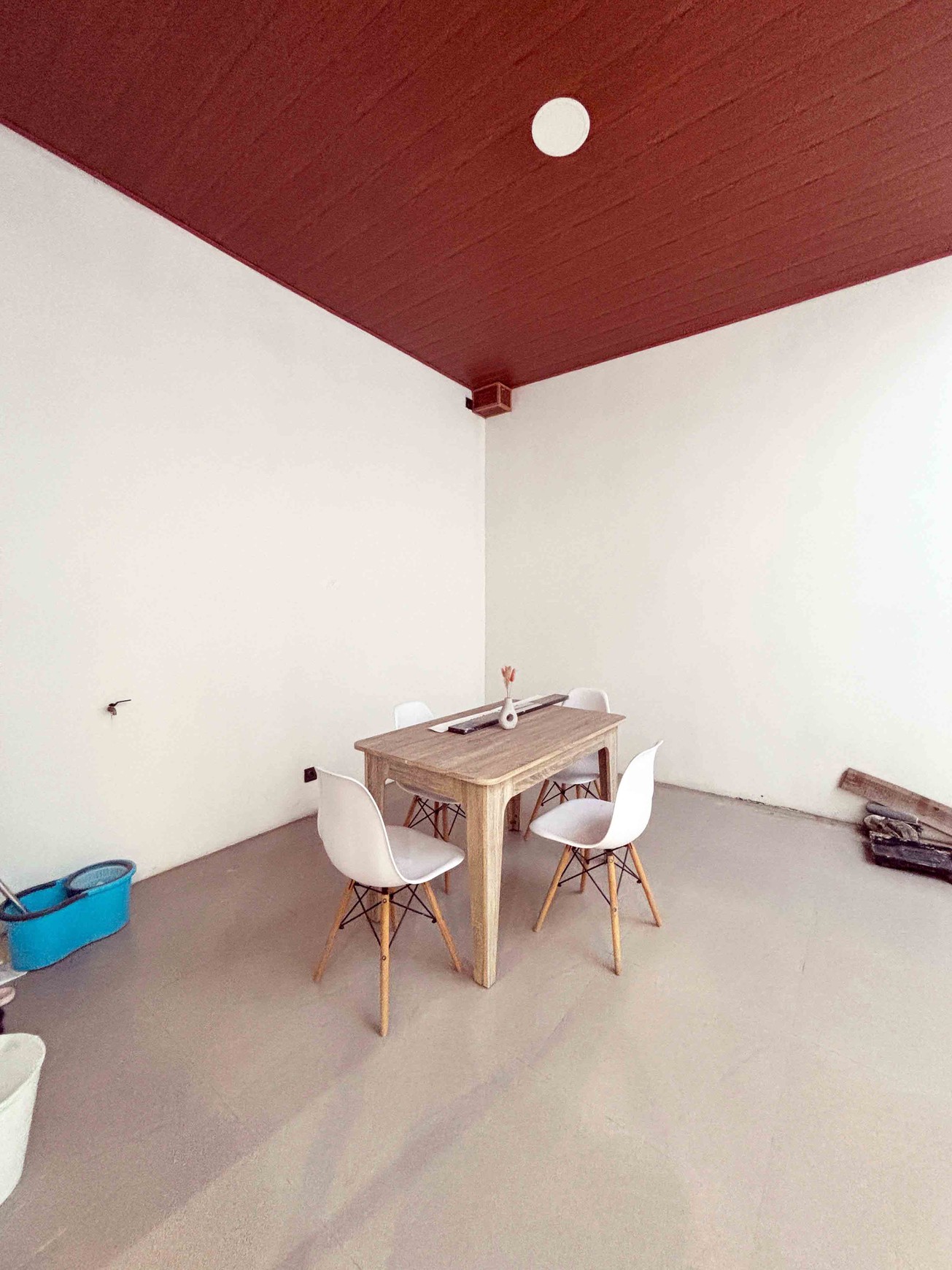 Rumah di Central Park Juanda Sidoarjo, Minimalis, 2 Lantai, Semi Furnished, SIAP HUNI