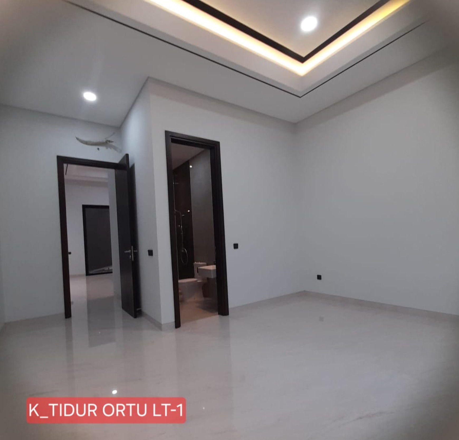 DIJUAL Rumah Mewah di Newton Hill Timur Citraland Surabaya Barat