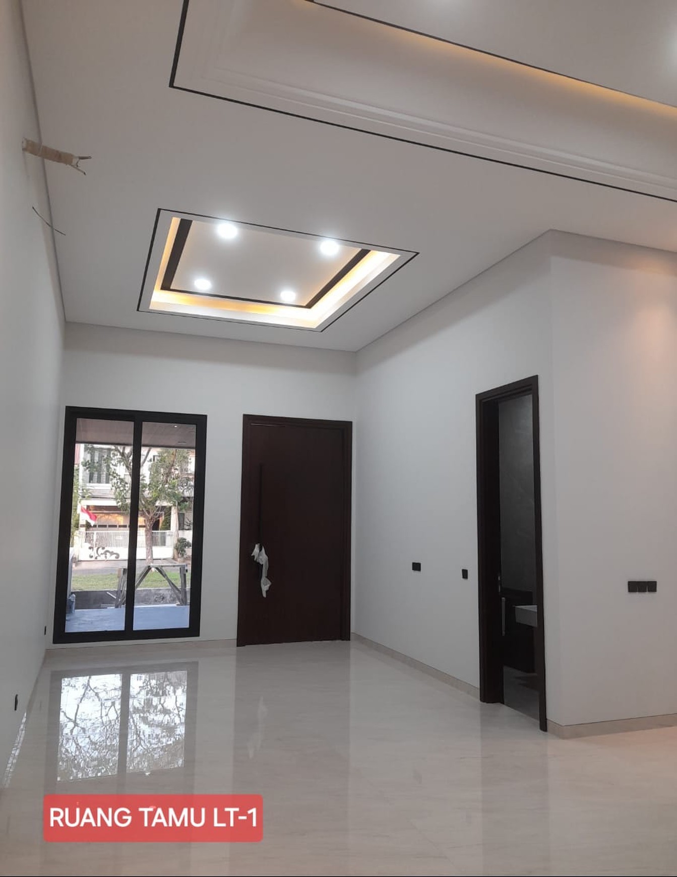 DIJUAL Rumah Mewah di Newton Hill Timur Citraland Surabaya Barat