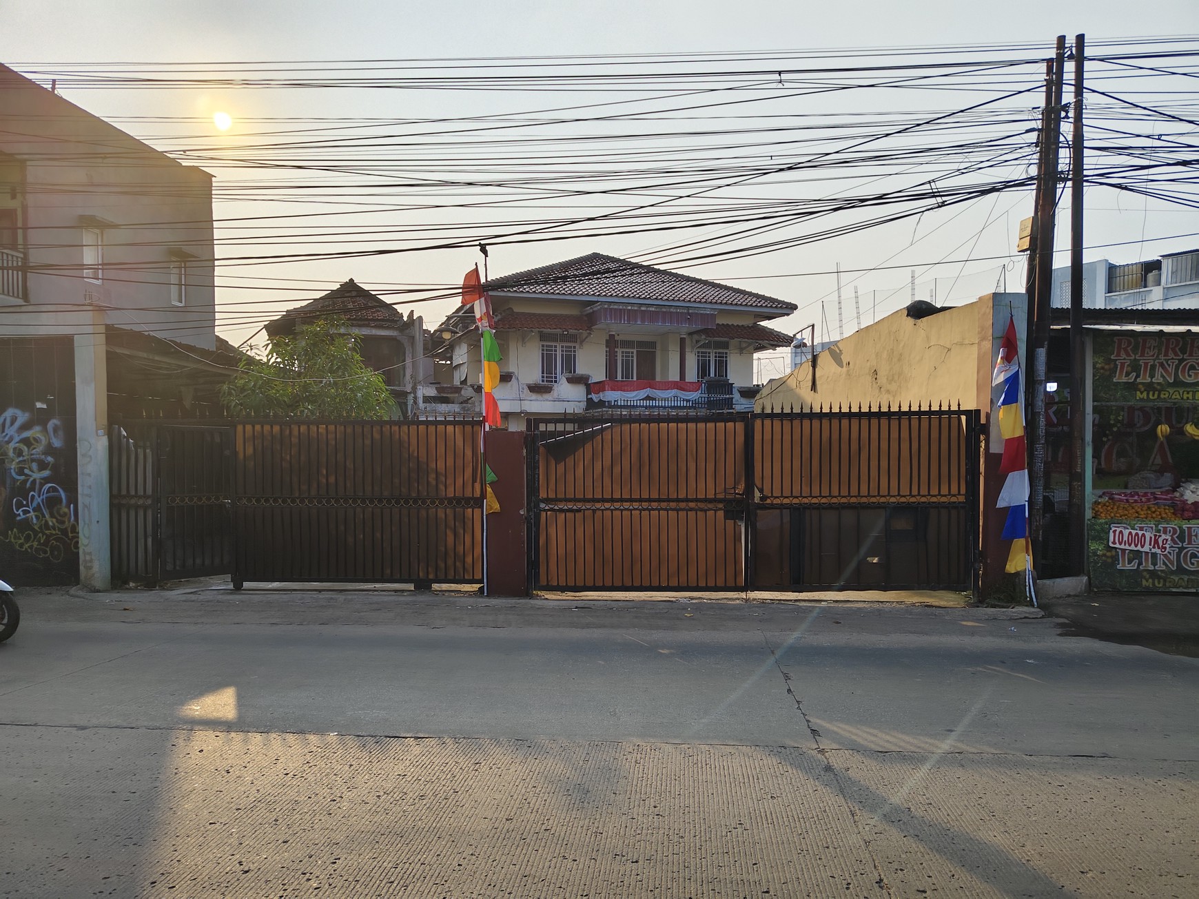 Rumah di Jl. Raya Ciangsana
