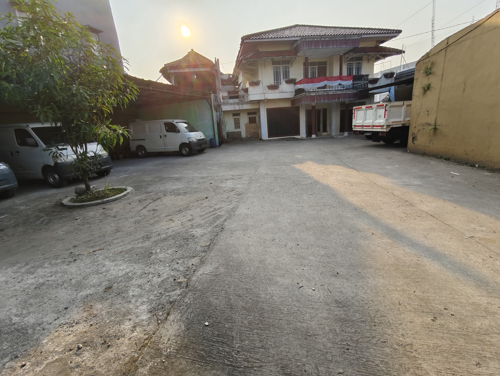 Rumah di Jl. Raya Ciangsana
