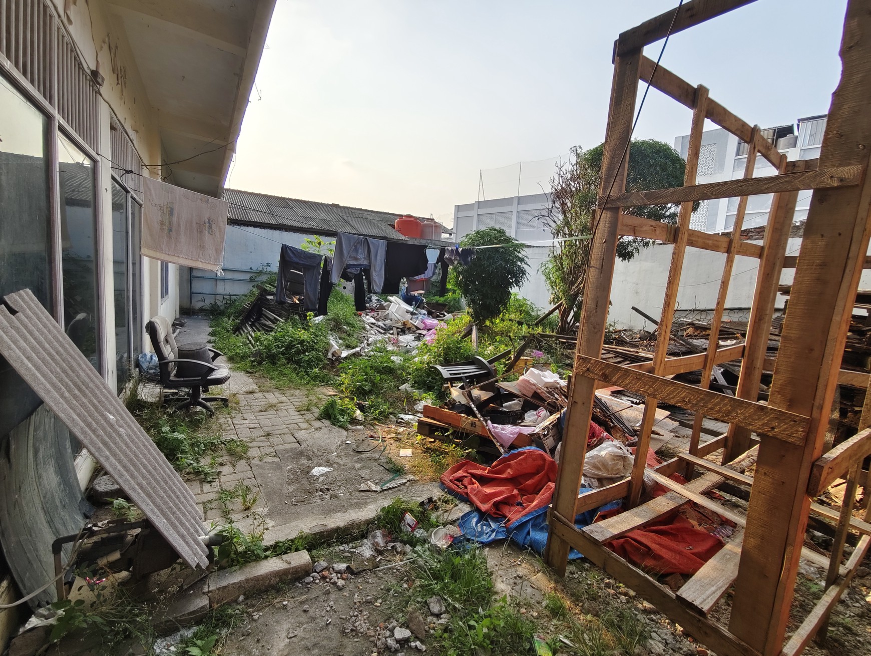 Rumah di Jl. Raya Ciangsana