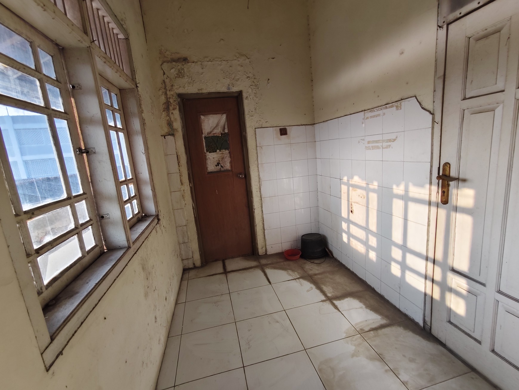 Rumah di Jl. Raya Ciangsana