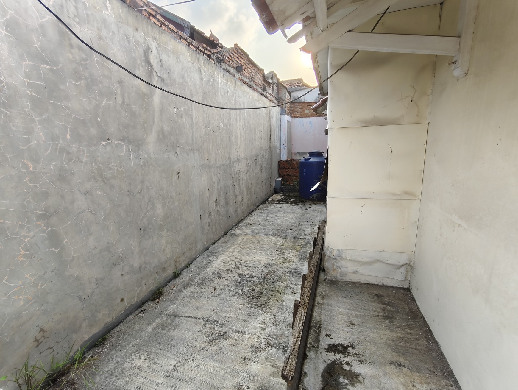 Rumah di Jl. Raya Ciangsana