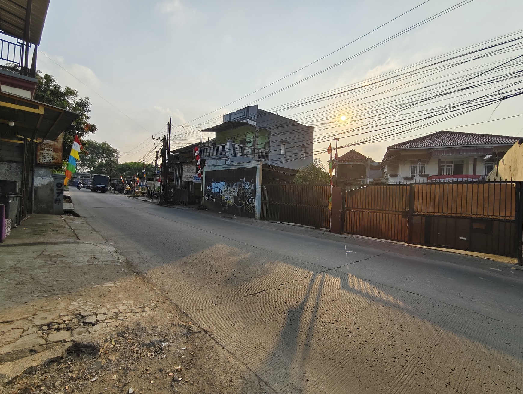 Rumah di Jl. Raya Ciangsana