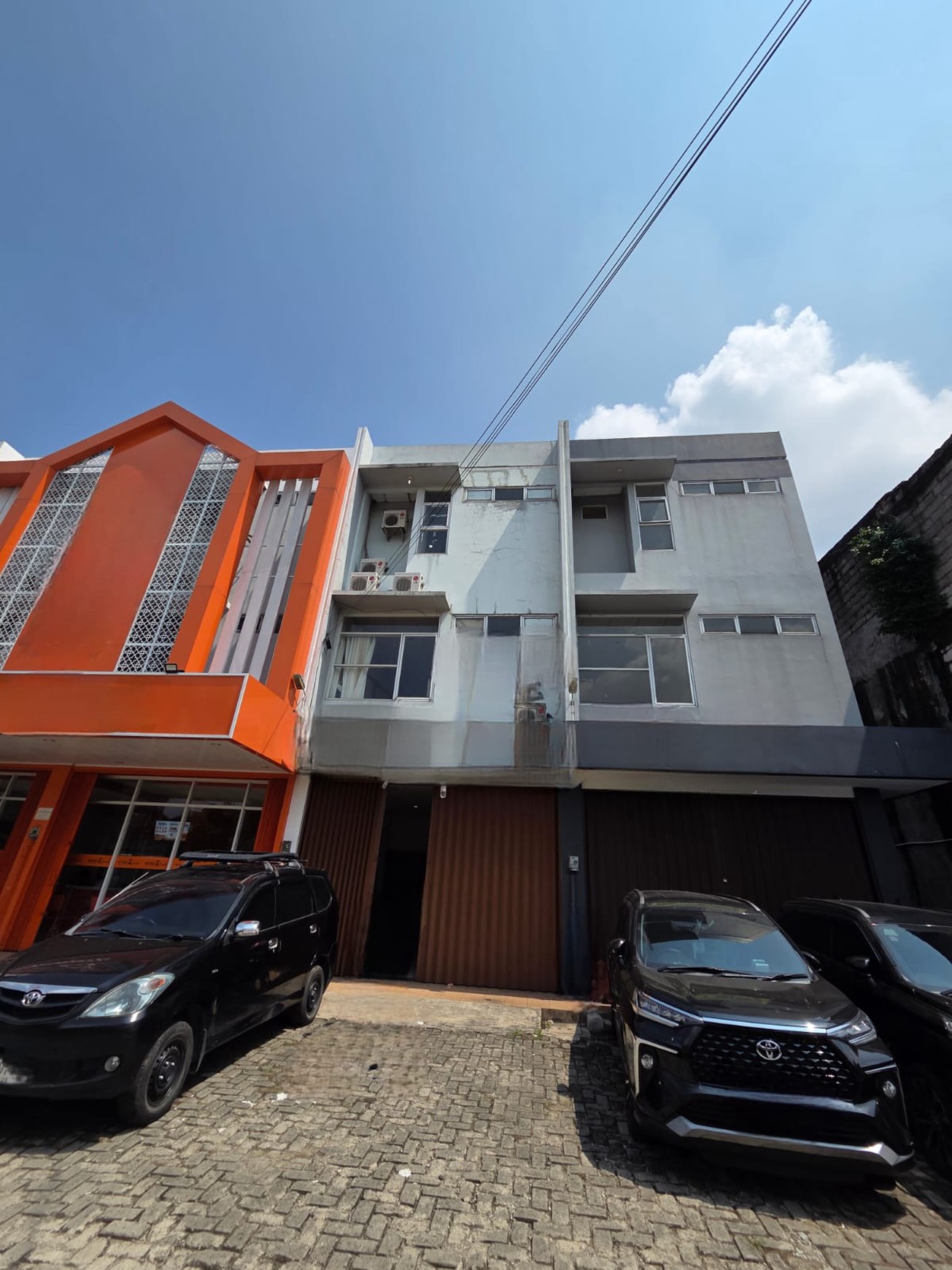 Ruko strategis siap pakai di Veteran Jakarta Selatan