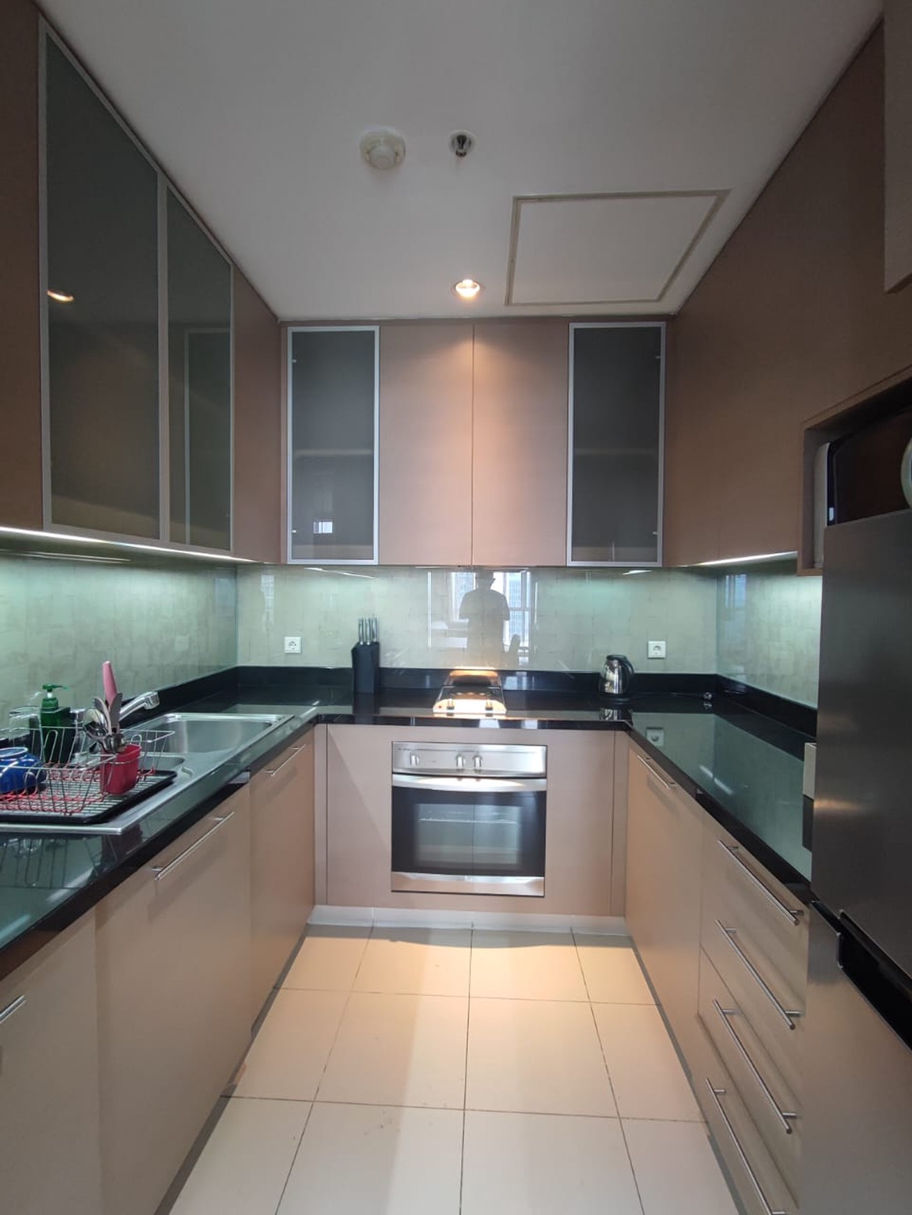 Dijual Unit Eksklusif Apartemen Oakwood Mega Kuningan 96m Lokasi Strategis.