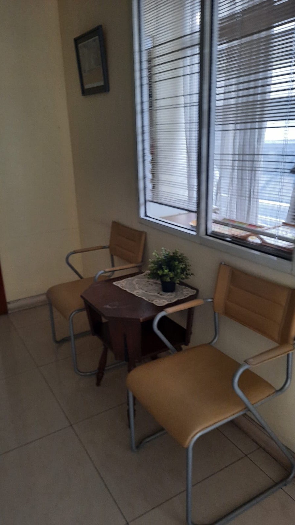 DISEWA RUKO 4 LANTAI + ROOFTOP KONDISI SIAP SEWA, BISA DI SEWA PER TAHUN atau PERLANTAI MINIMUM SEWA PER 6 BULAN.