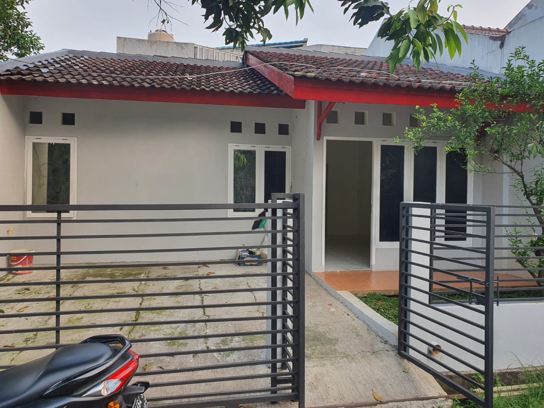 Rumah Bagus Di Komp Perbanas Pondok Ranji Tangerang Selatan