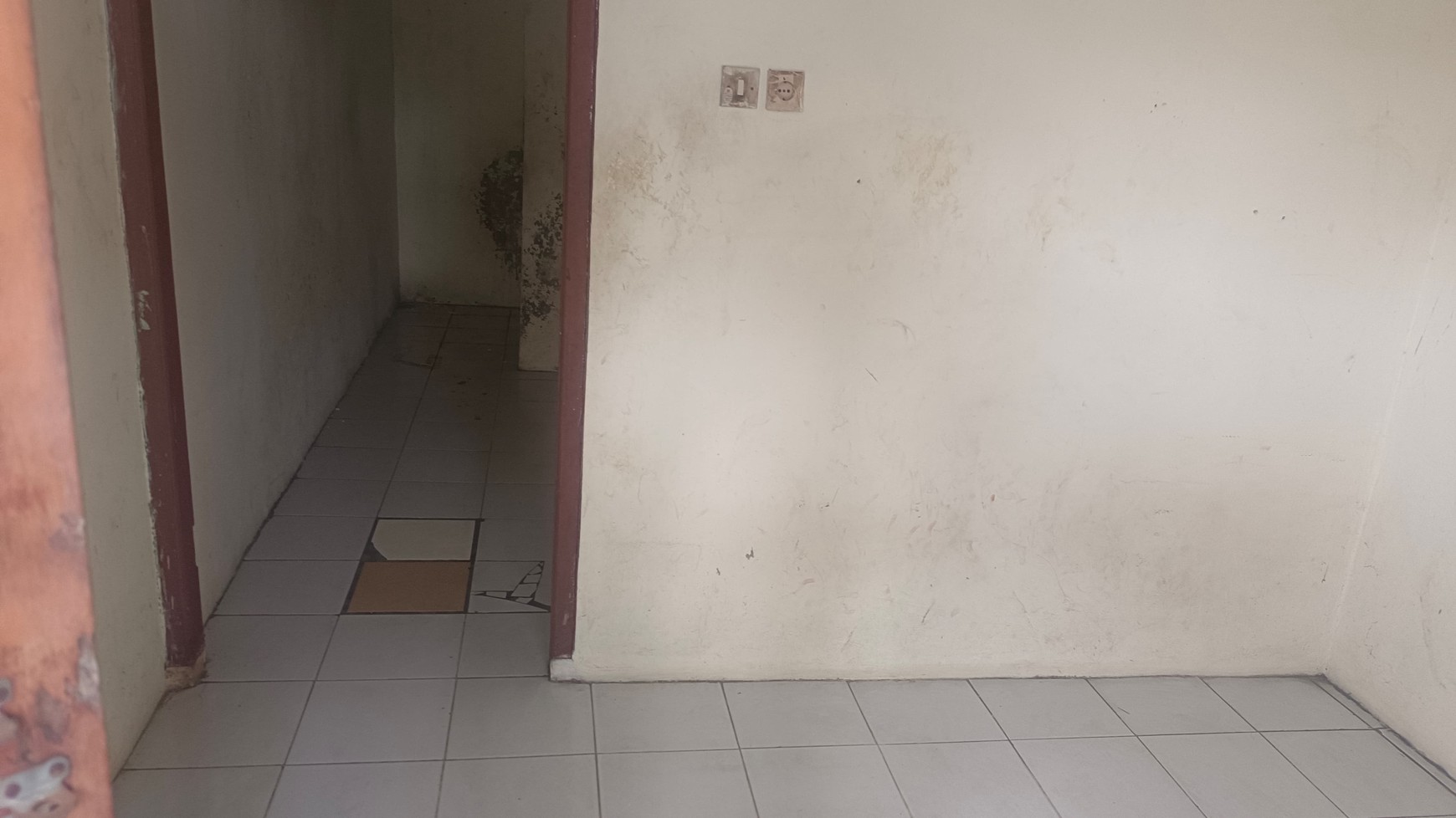 Rumah kontrakan siap huni dengan lingkungan yang aman di pondok aren