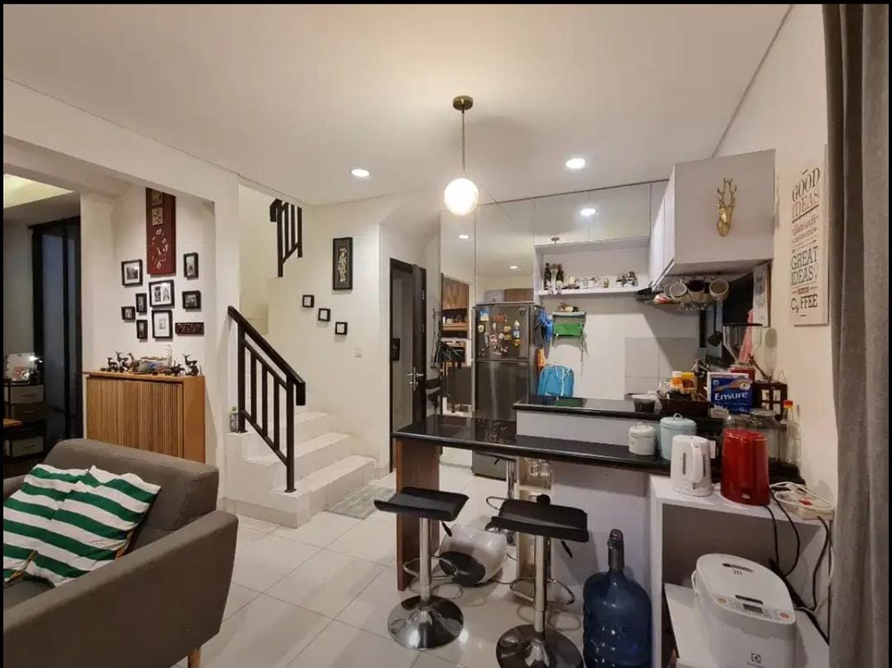 Rumah cantik siap huni Lokasi stratgis di Delatinos BSD