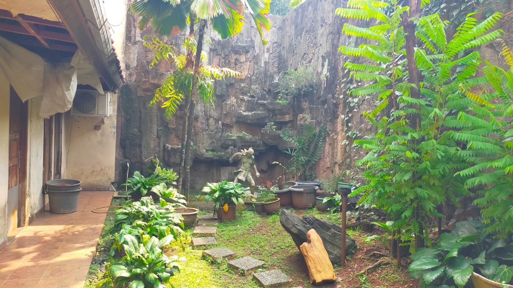 Rumah Klasik Luas Tanah 1199m2 Zonasi Komersial Margasatwa Raya Pondok Labu