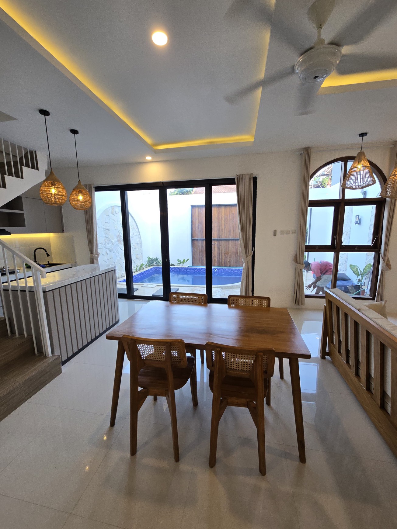 Dijual Villa Mediterania Mewah di Canggu - Hanya 2 KM ke Pantai Berawa!
