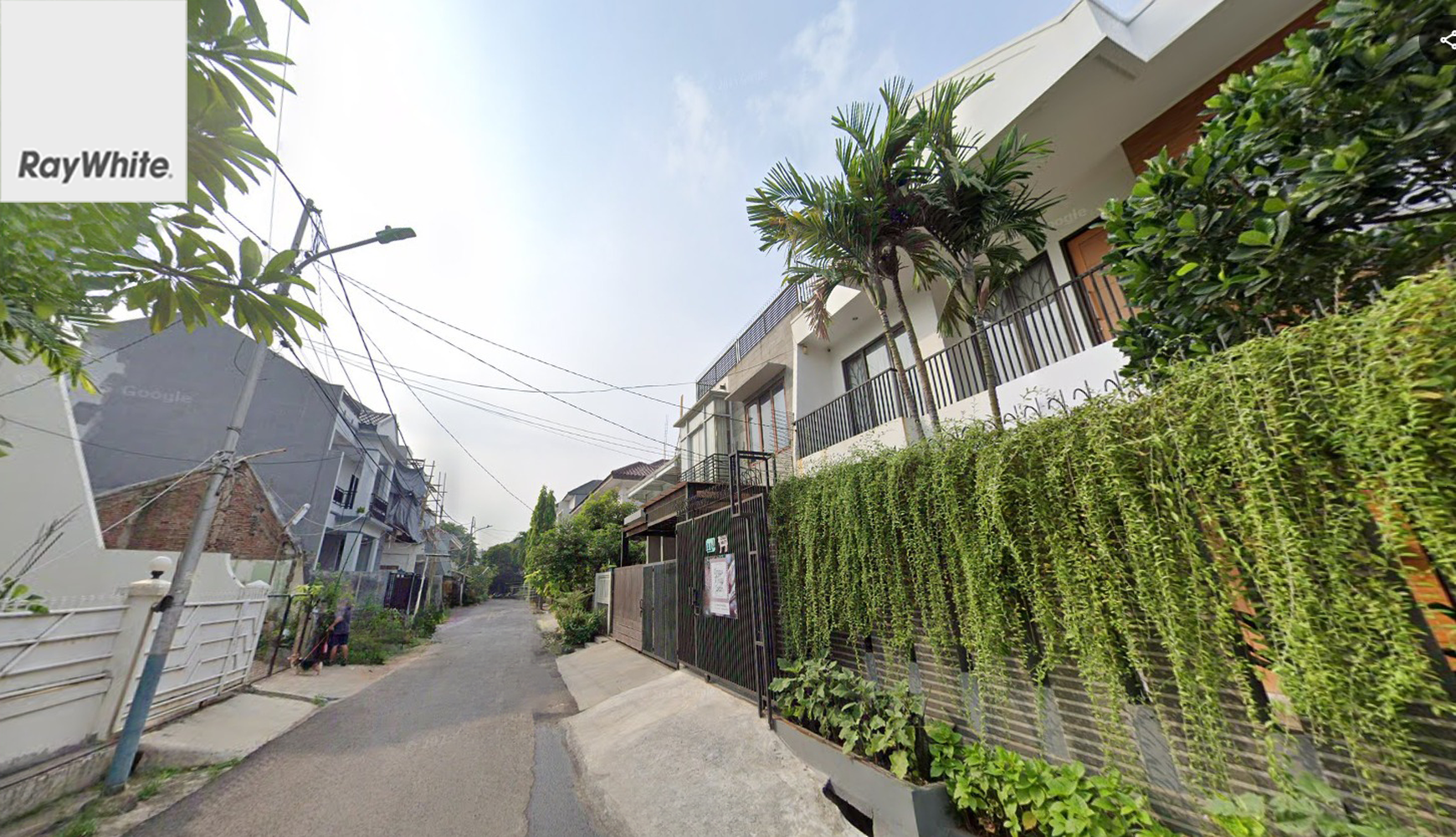 FOR SALE Rumah Bagus 2 Lantai di Pulo Gadung Jakarta Timur