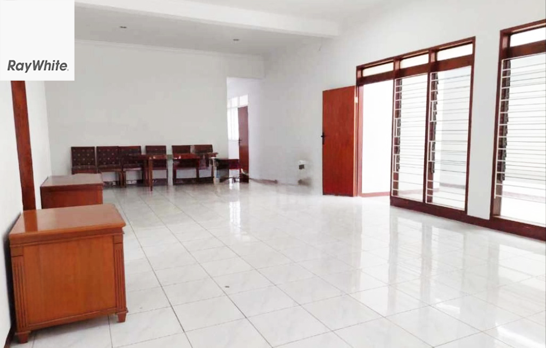 FOR SALE Rumah Asri 1 Lantai Kayu Putih Jakarta Timur