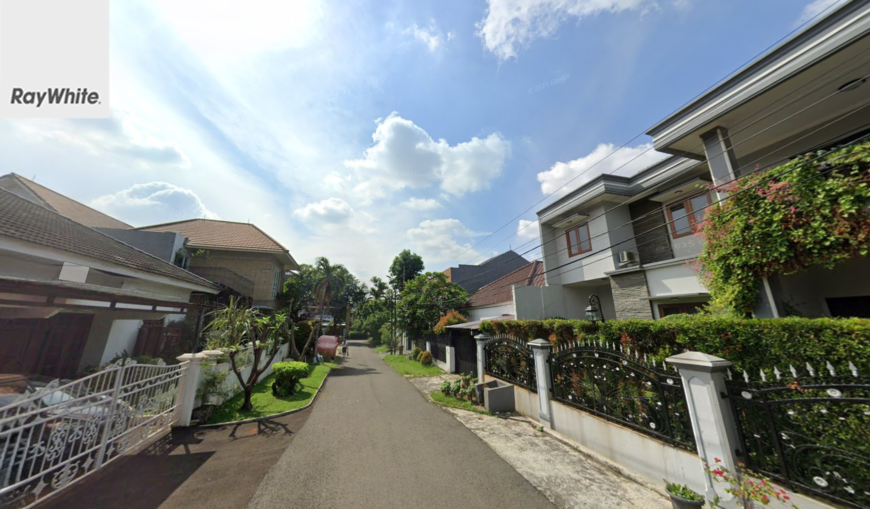 FOR SALE Rumah Asri 1 Lantai Kayu Putih Jakarta Timur
