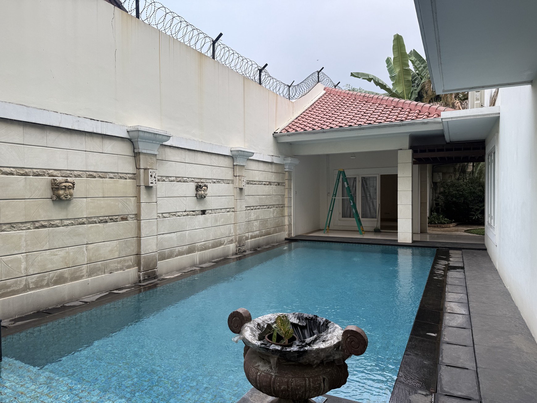 BEAUTIFUL HOUSE AT SENOPATI AREA