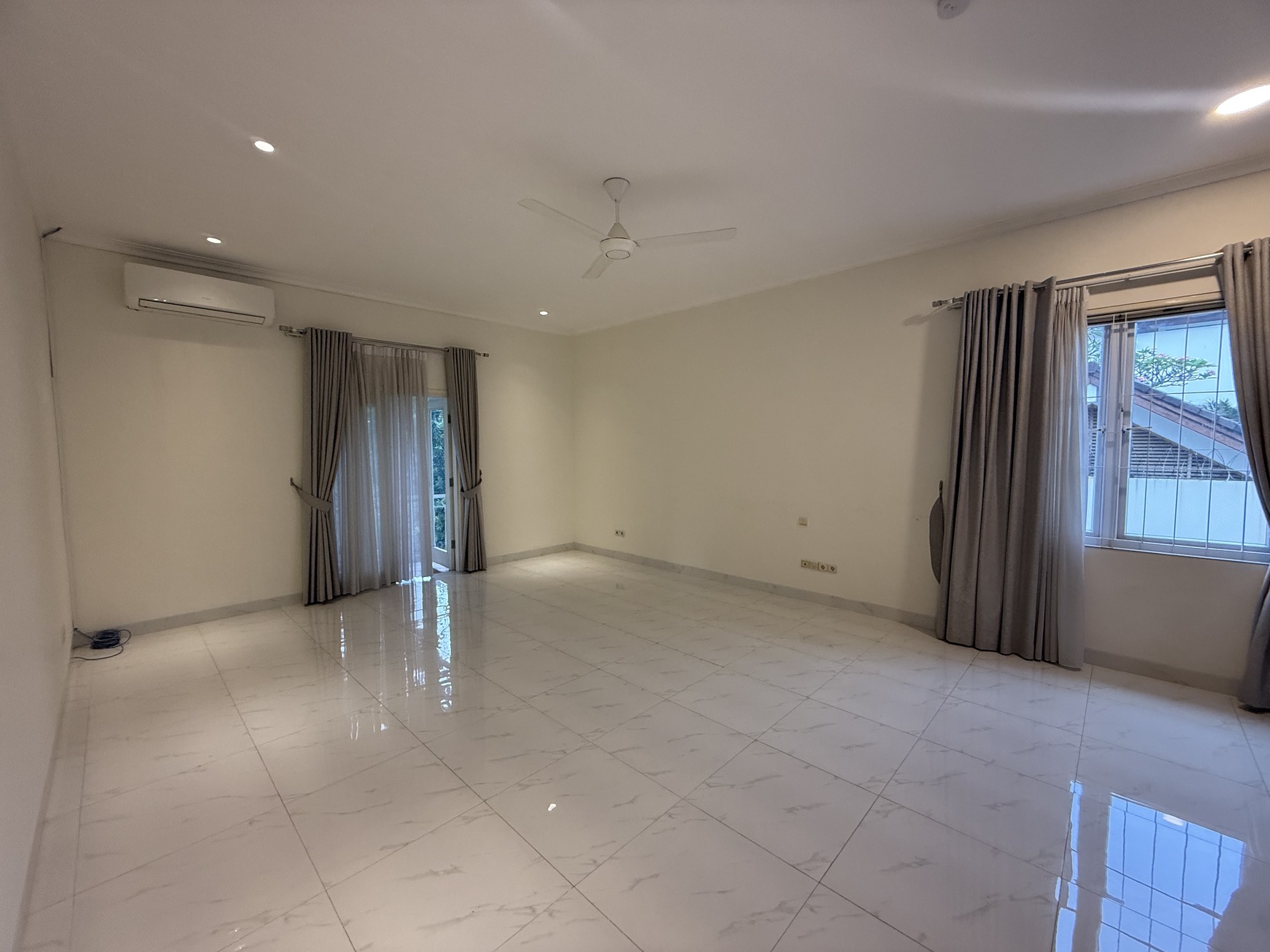 BEAUTIFUL HOUSE AT SENOPATI AREA