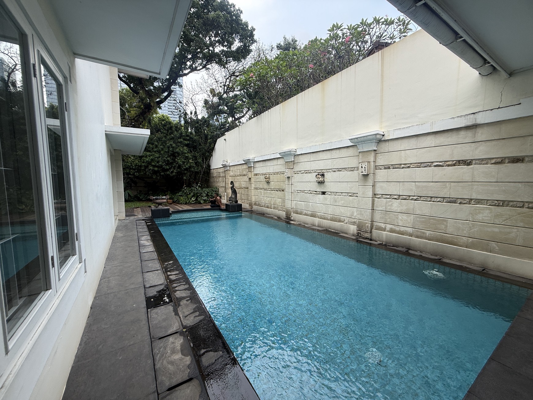 BEAUTIFUL HOUSE AT SENOPATI AREA