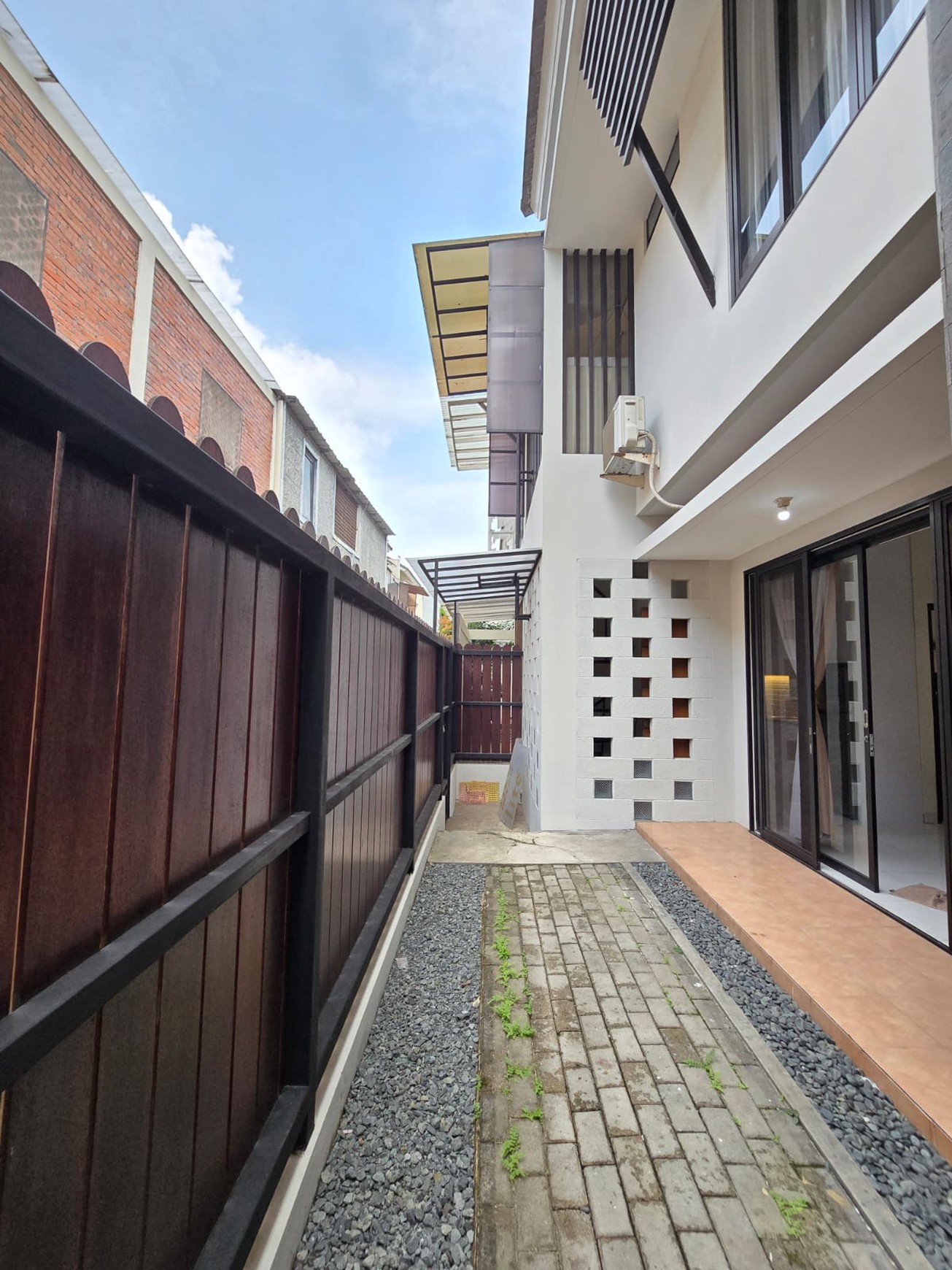 Rumah Hitung Tanah Area Cipete