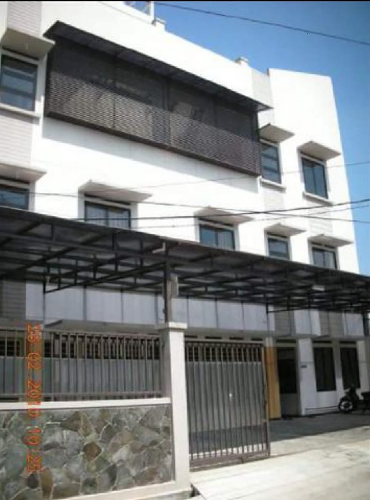 Rumah Hitung Tanah Area Cipete