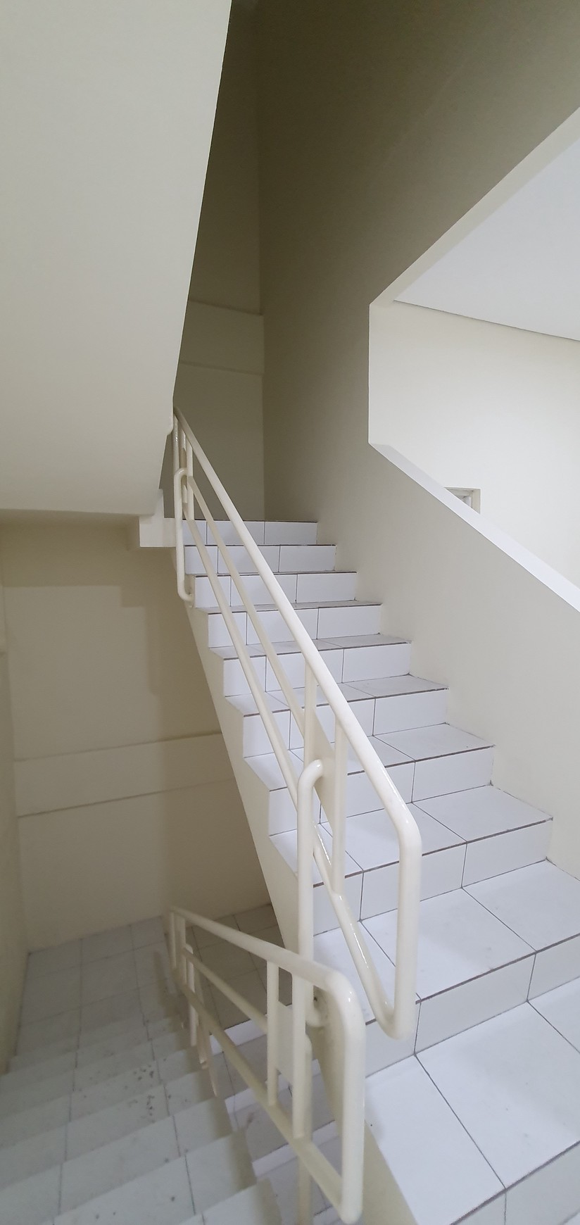 Ruko Artha Gading Boulevard depan Kirana, Kelapa Gading. Rapih, bersih, siap pakai. Selesai renovasi akhir 2024