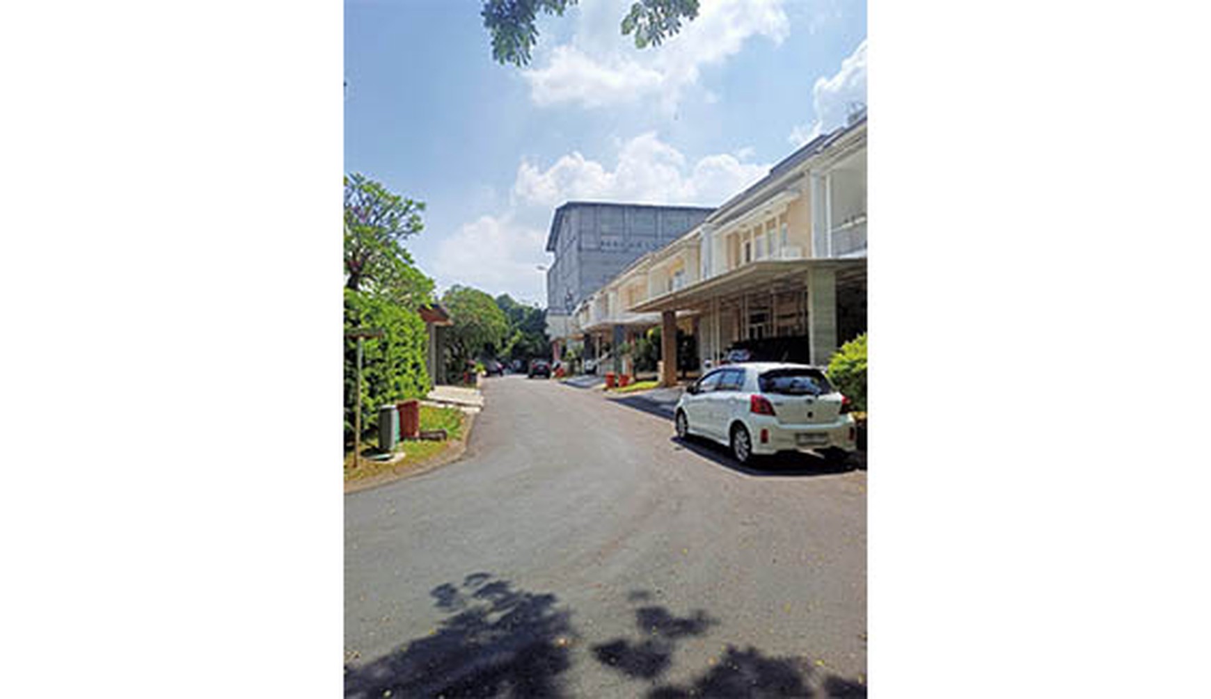 Rumah Grand Orchard, Ebony, Kelapa Gading