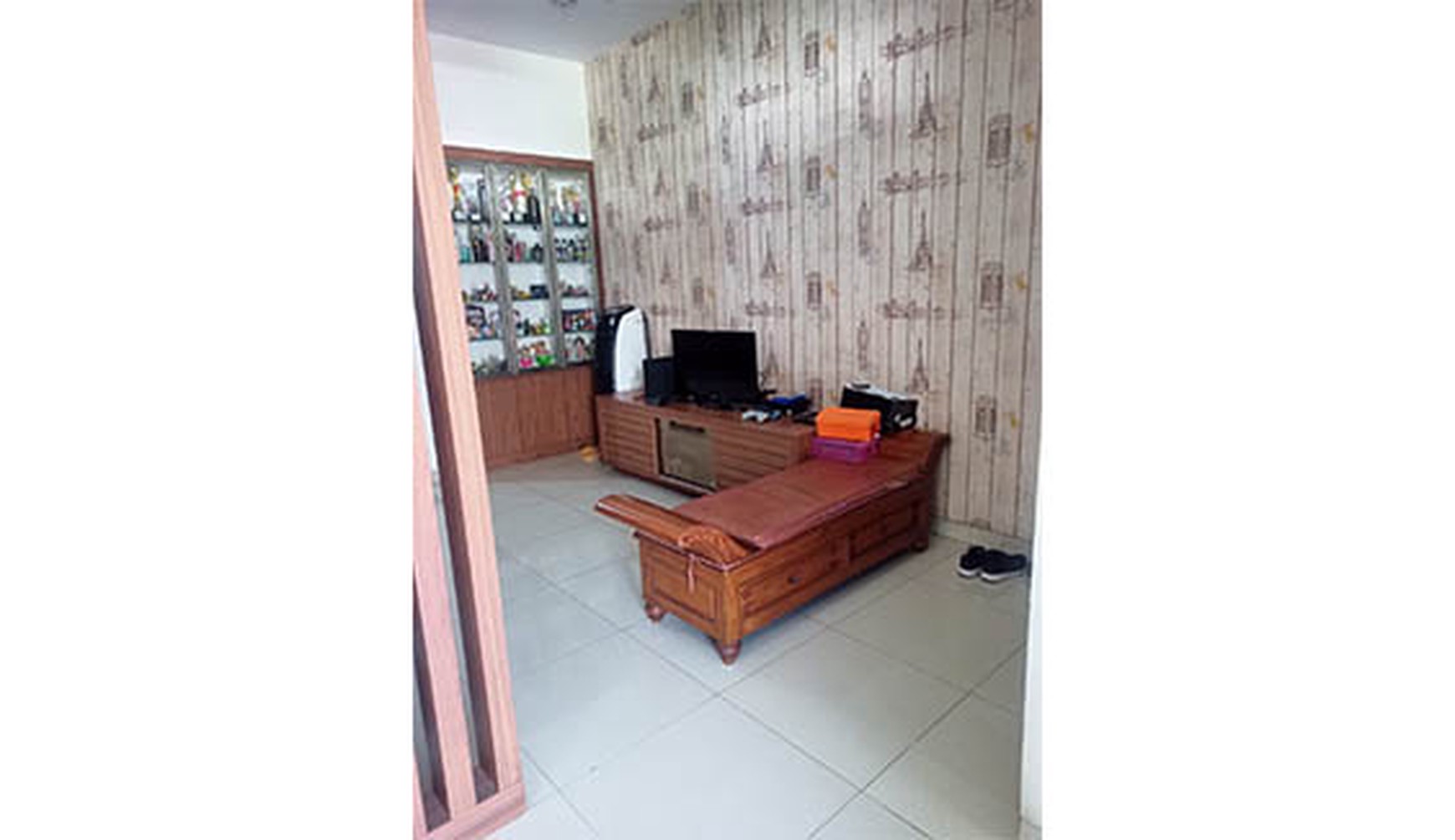 Rumah Grand Orchard, Ebony, Kelapa Gading
