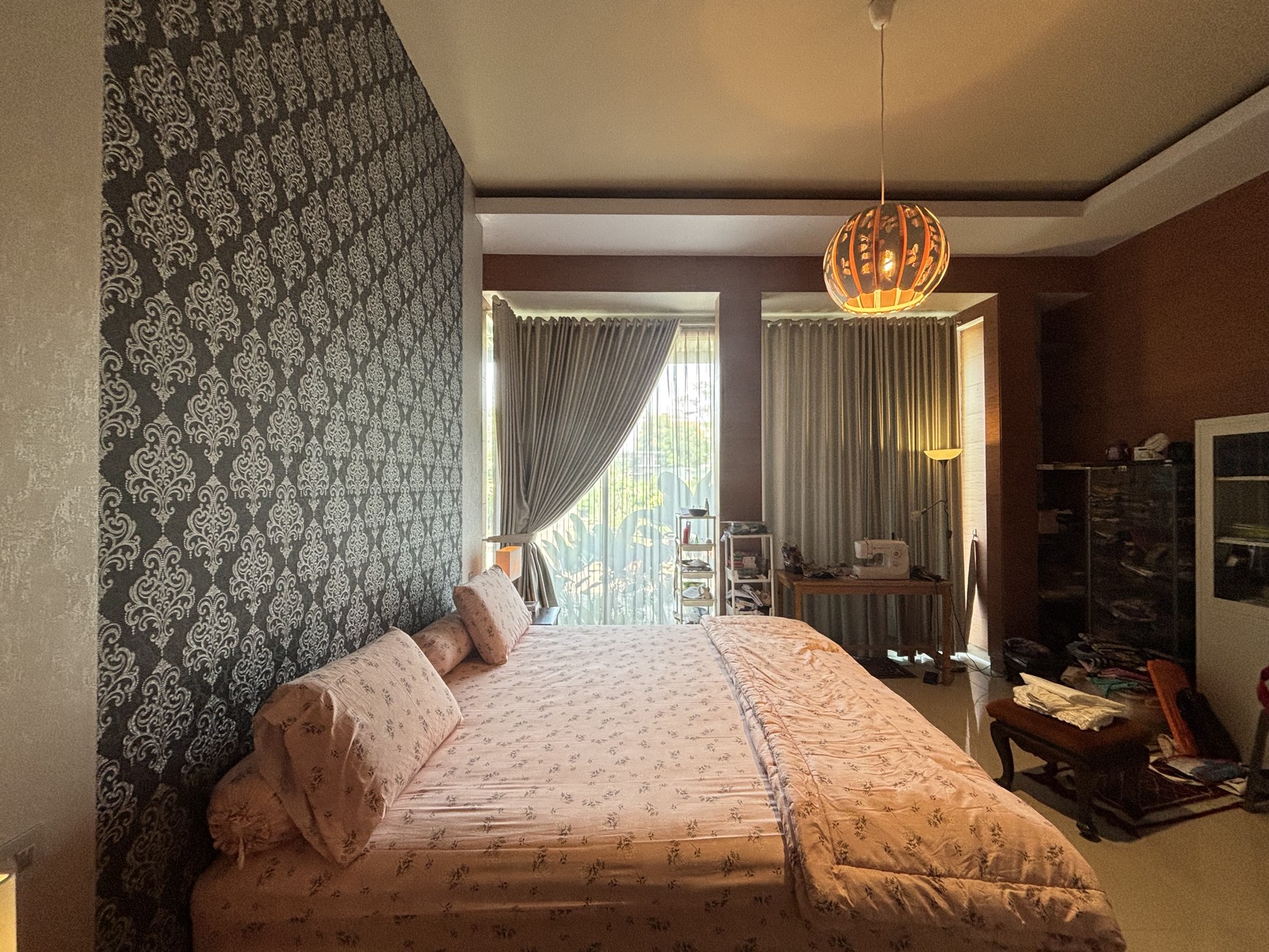 Rumah Villa  3 lantai di Belakang Bukit Golf Cibubur