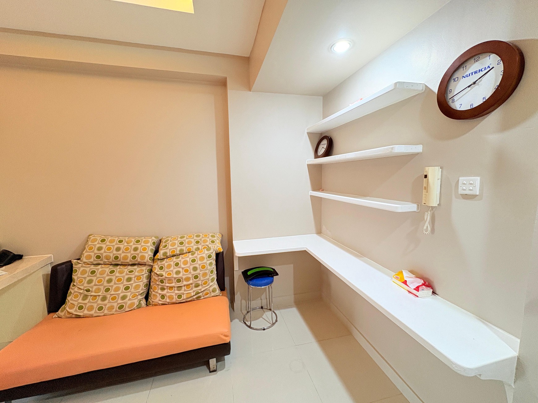 Dijual Cepat! Apartemen Season City tower C, Grogol Jakarta Barat, Lantai Tinggi dan Siap Huni